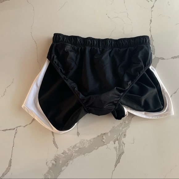 Nike Black and White Athletic Short - Picture 6 of 8